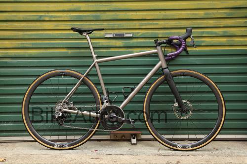 Curve Belgie Spirit avaliação e ficha técnica